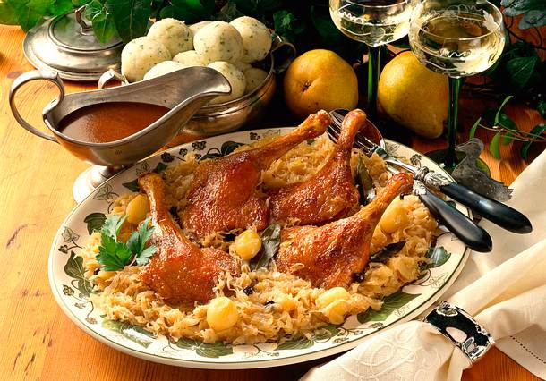 Entenkeulen auf Sauerkraut Rezept Entenkeulen auf Sauerkraut Rezept