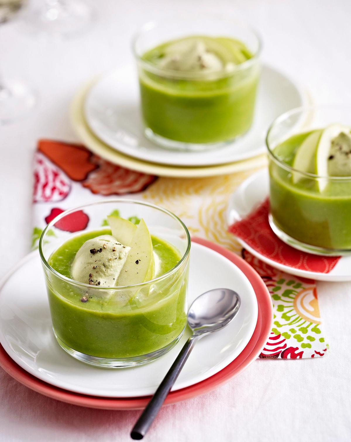 Erbsen-Cremesuppe mit Matcha-Tee und Ingwer Rezept