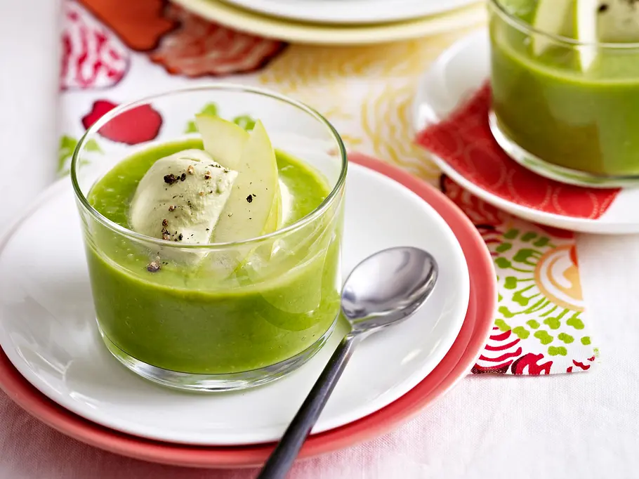 Erbsen-Cremesuppe mit Matcha-Tee und Ingwer Rezept Erbsen-Cremesuppe mit Matcha-Tee und Ingwer Rezept