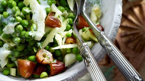 Erbsen-Fenchel-Salat mit Lassi Rezept - Foto: House of Food / Bauer Food Experts KG