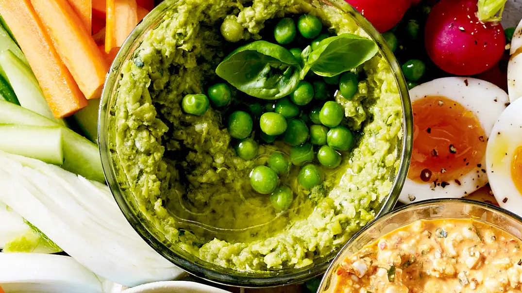 Erbsen-Minz-Dip Rezept - Foto: LECKER @ Bauer Media Group Erbsen-Minz-Dip Rezept - Foto: LECKER @ Bauer Media Group