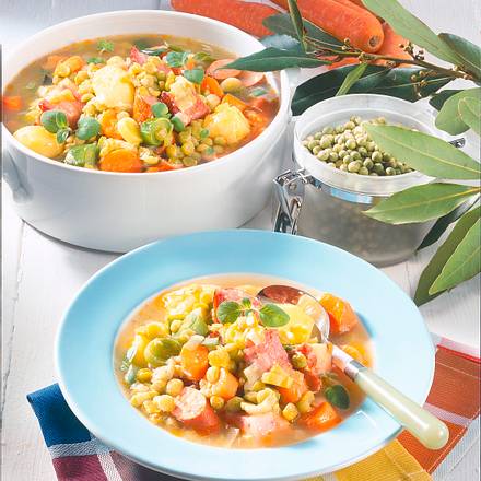 Erbsensuppe mit Kasselernacken Rezept Erbsensuppe mit Kasselernacken Rezept