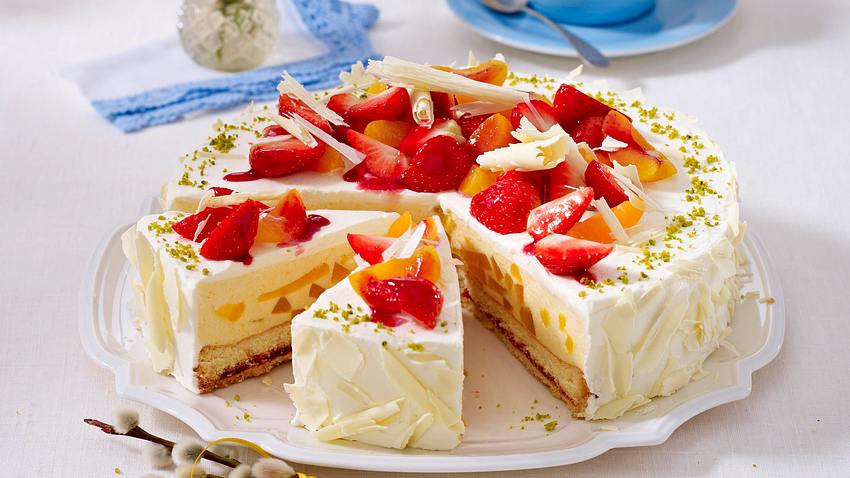 Erdbeer-Aprikosen-Torte mit weißer Schokolade Rezept - Foto: House of Food / Bauer Food Experts KG