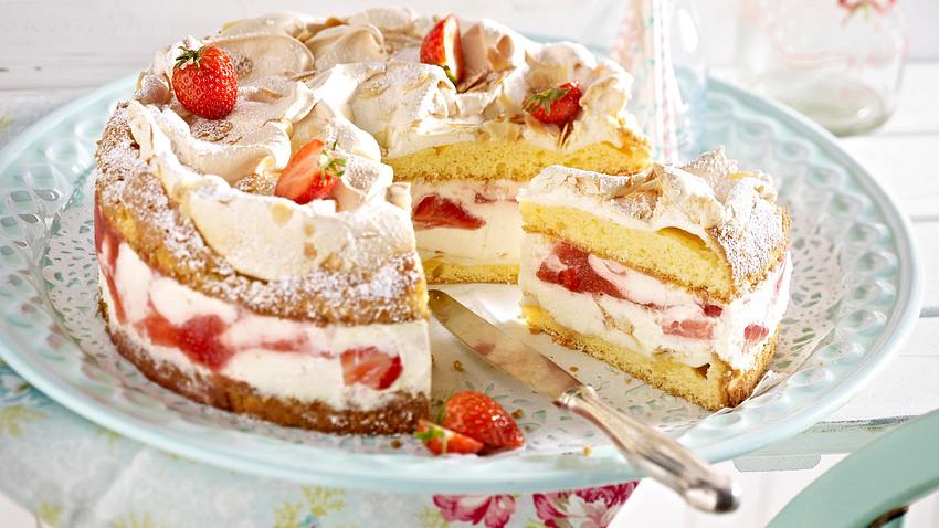 Erdbeer-Baiser-Kuchen Rezept - Foto: House of Food / Bauer Food Experts KG