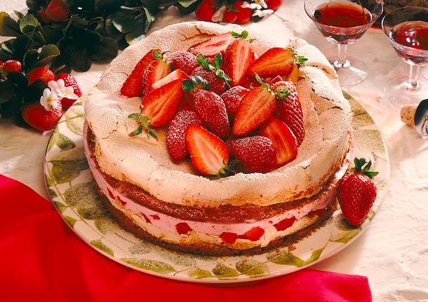 Erdbeer-Baisertorte Rezept