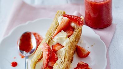 Erdbeer-Blätterteig-Schnitten (Millefeuille) Rezept - Foto: LECKER @ Bauer Media Group