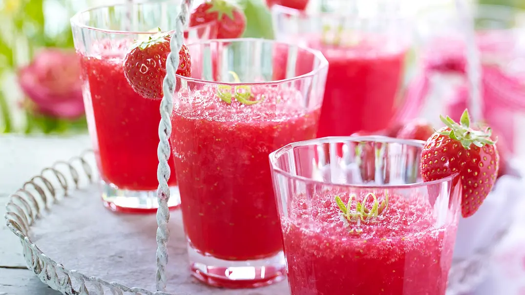 Erdbeer-Cocktail Rezept - Foto: LECKER @ Bauer Media Group Erdbeer-Cocktail Rezept - Foto: LECKER @ Bauer Media Group