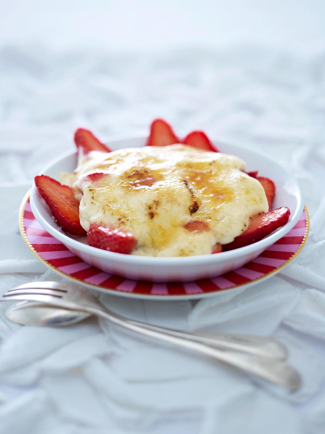 Erdbeer-Dessert brûlée Rezept Erdbeer-Dessert brûlée Rezept