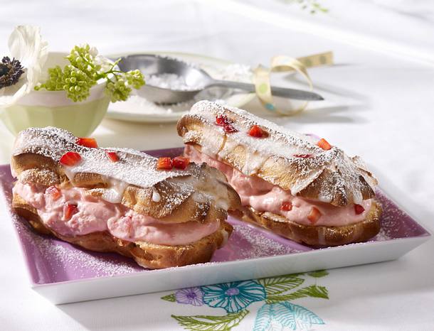 Erdbeer-Eclairs Rezept Erdbeer-Eclairs Rezept