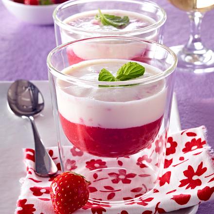 Erdbeer-Himbeer-Püree mit Mandelmilch Rezept Erdbeer-Himbeer-Püree mit Mandelmilch Rezept