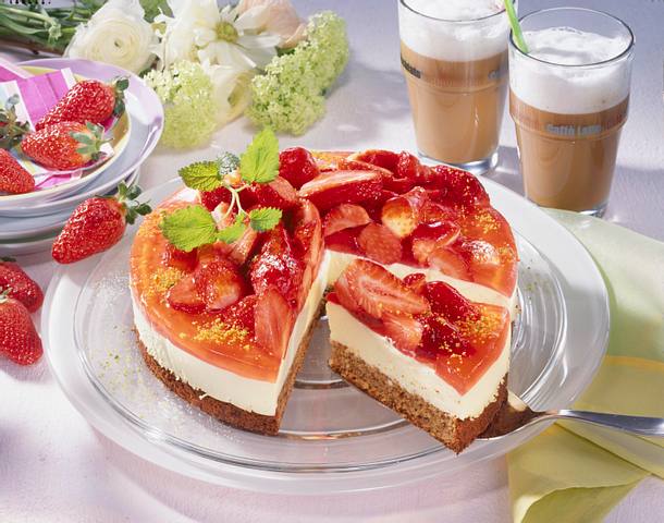 Erdbeer-Kuppeltorte Rezept
