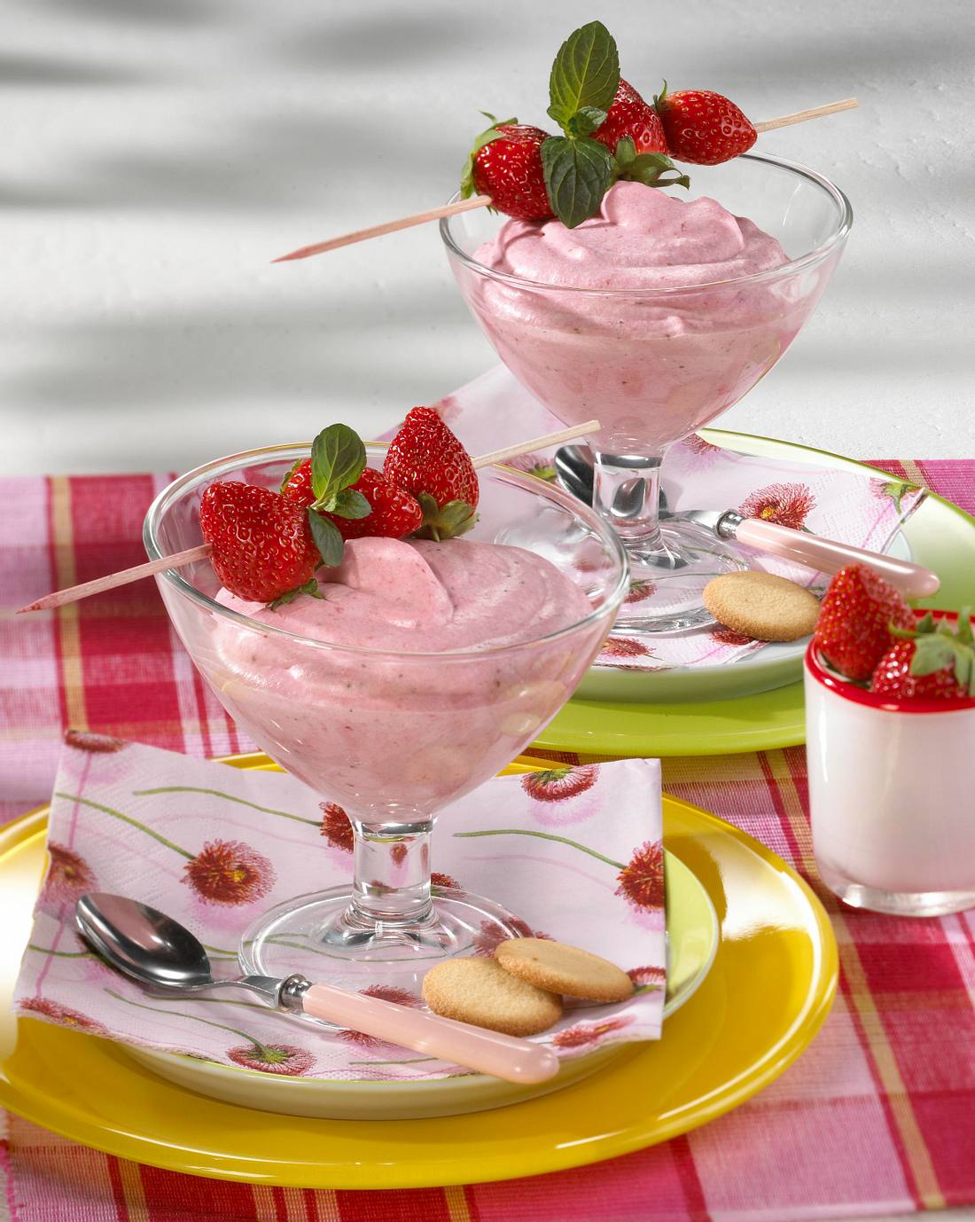 Erdbeer-Limetten-Mousse Rezept | LECKER