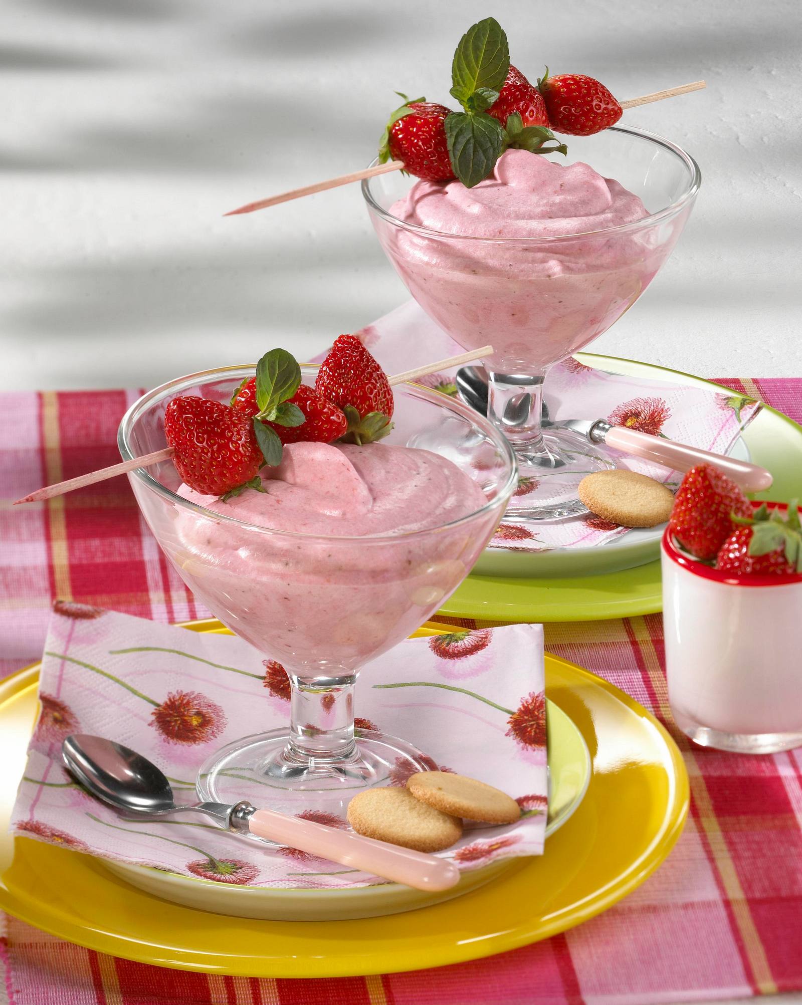 Erdbeer-Limetten-Mousse Rezept | LECKER