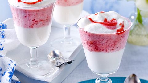 Erdbeer-Macchiato Rezept - Foto: House of Food / Bauer Food Experts KG