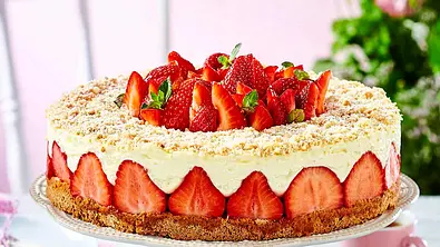 Erdbeer-Mandel-Torte Rezept - Foto: LECKER @ Bauer Media Group