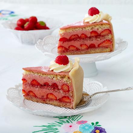 Erdbeer-Marzipantorte Lübecker Art Rezept Erdbeer-Marzipantorte Lübecker Art Rezept