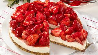 Erdbeer-Mascarpone-Kuchen (ohne Backen) Rezept - Foto: Maass