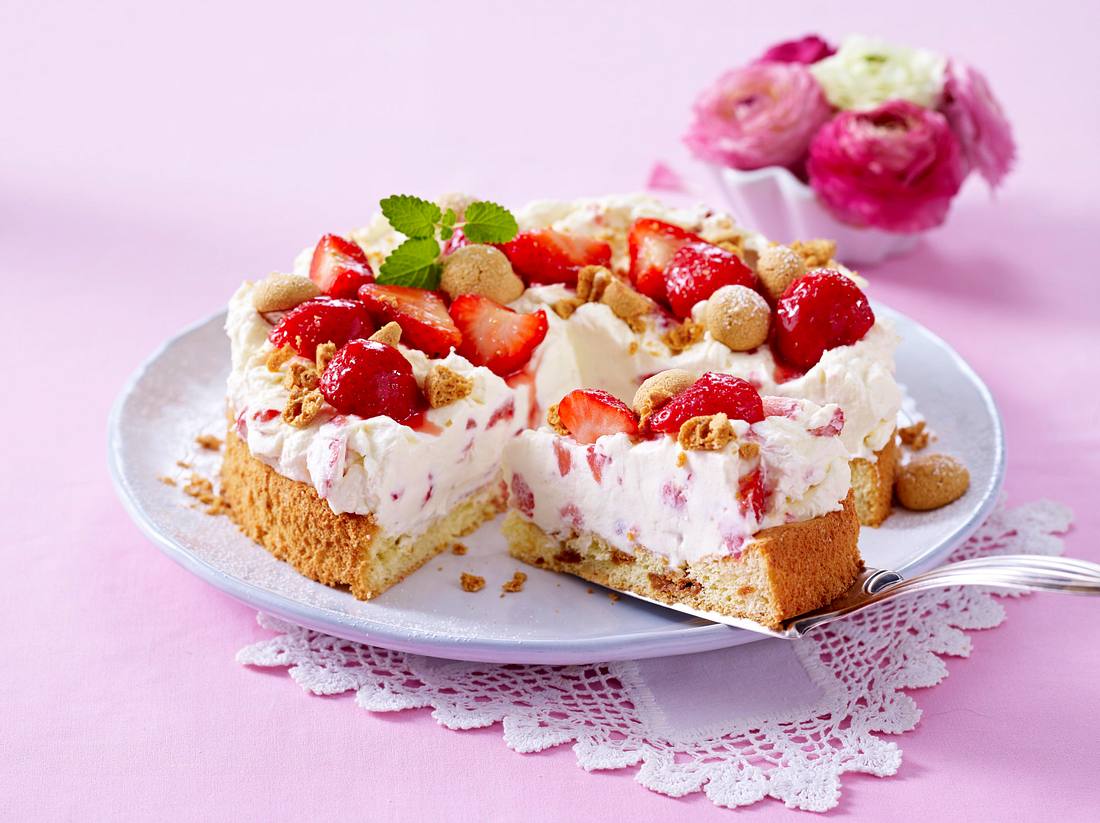 Torte Mit Biskuitboden