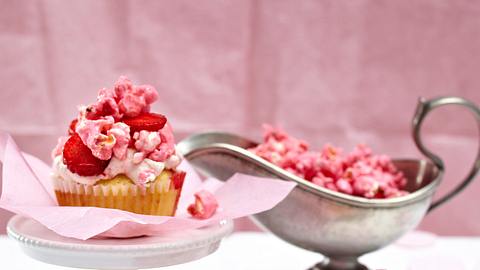 Erdbeer-Muffin mit Popcorn Rezept - Foto: House of Food / Bauer Food Experts KG