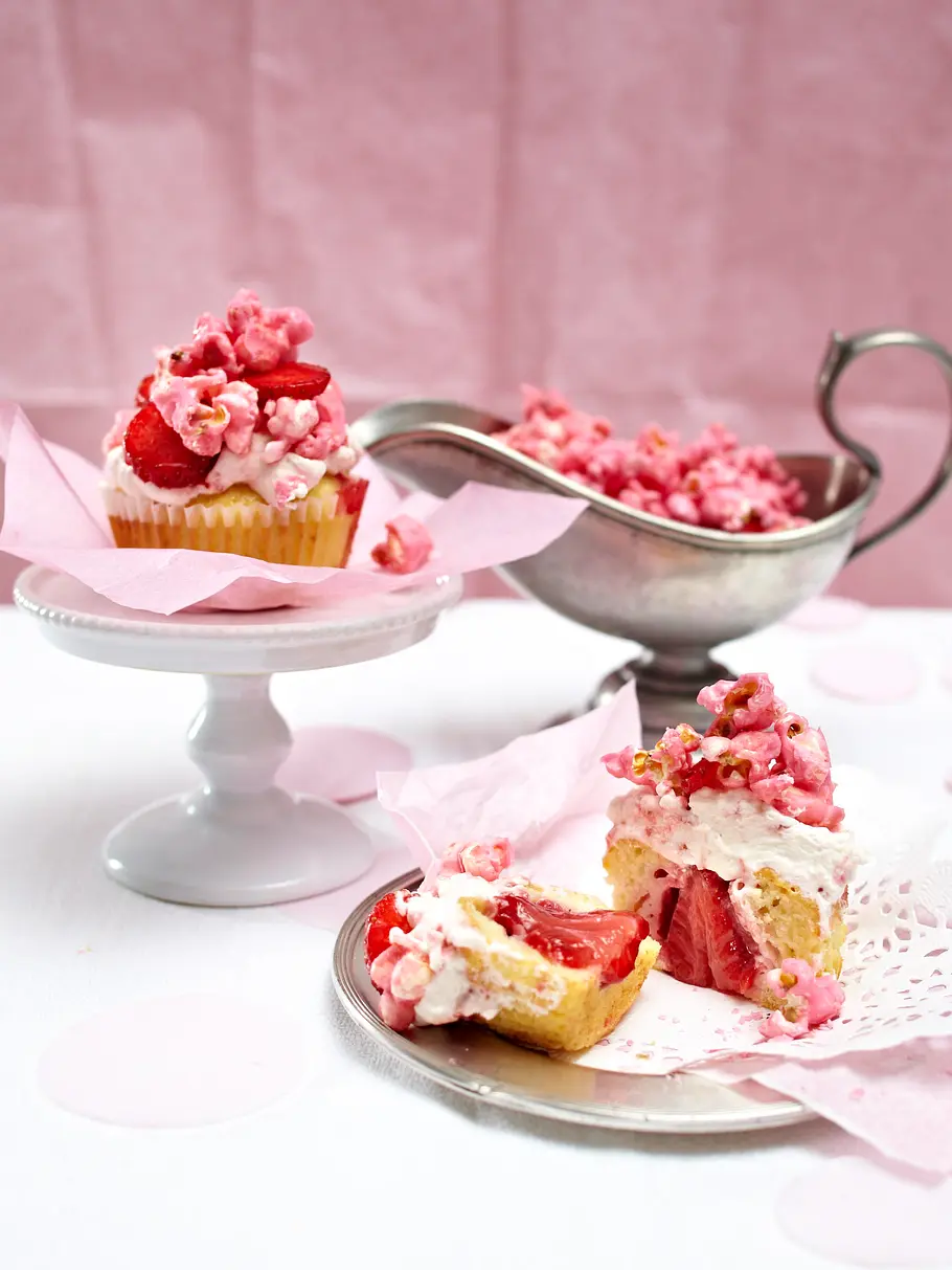 Erdbeer-Muffin mit Popcorn Rezept Erdbeer-Muffin mit Popcorn Rezept