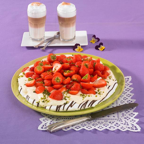Erdbeer-Pavlova Rezept Erdbeer-Pavlova Rezept