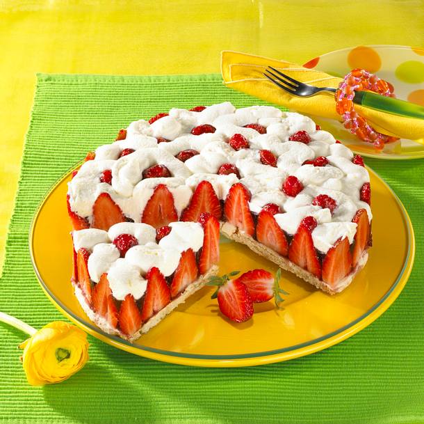 Erdbeer-Prosecco-Kuchen Rezept Erdbeer-Prosecco-Kuchen Rezept