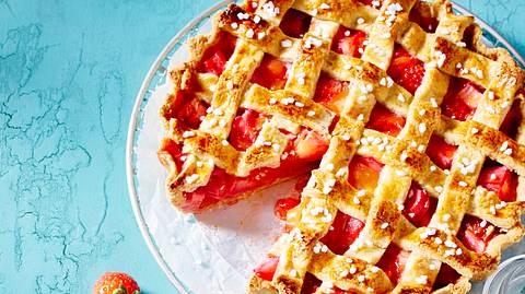 Erdbeer-Rhabarber-Tarte Linzer-Art Rezept - Foto: House of Food / Bauer Food Experts KG
