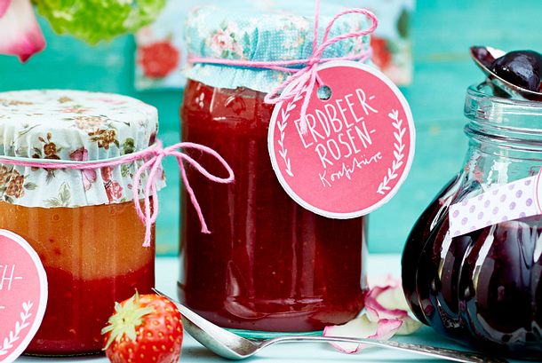 Erdbeer-Rosen-Konfitüre Rezept Erdbeer-Rosen-Konfitüre Rezept