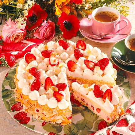 Erdbeer-Sahne-Creme-Torte Rezept