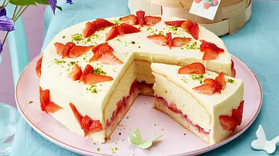 Erdbeer-Schmetterlings-Torte Rezept - Foto: LECKER @ Bauer Media Group