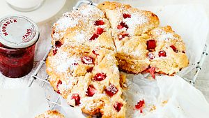 Erdbeer-Scone in ganz groß Rezept - Foto: Are Media Syndication 