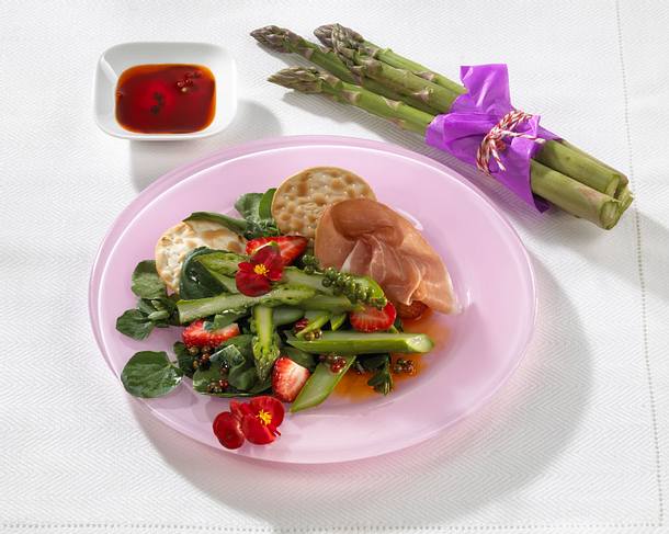 Erdbeer-Spargelsalat mit Parmaschinken Rezept
