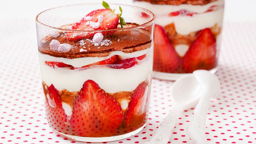 Erdbeer-Tiramisu im Glas - Foto: House of Food / Bauer Food Experts KG