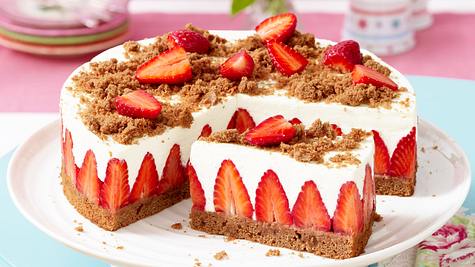 Erdbeer-Torte mit Schokoboden und Quarkcreme Rezept - Foto: House of Food / Bauer Food Experts KG