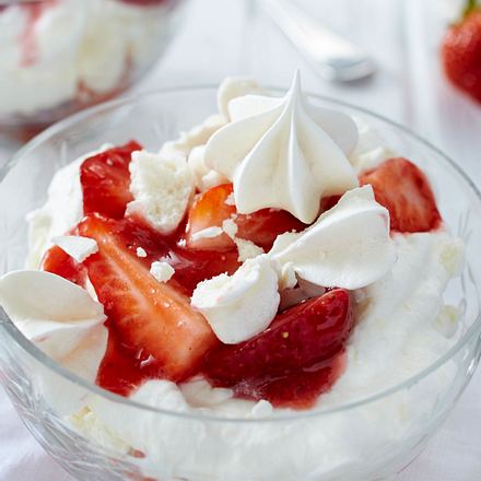 Erdbeer-Trifle Rezept Erdbeer-Trifle Rezept