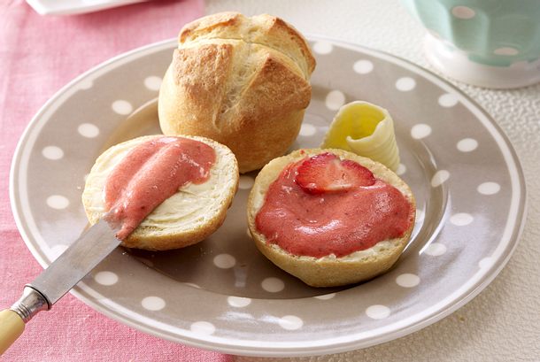Selbstgemachtes Erdbeer Curd Rezept Selbstgemachtes Erdbeer Curd Rezept
