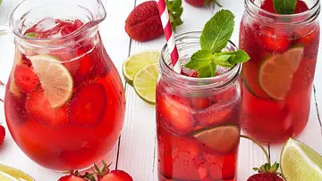 Erdbeerbowle (alkoholfrei) Rezept - Foto: iStock / sveta_zarzamora Erdbeerbowle (alkoholfrei) Rezept - Foto: iStock / sveta_zarzamora