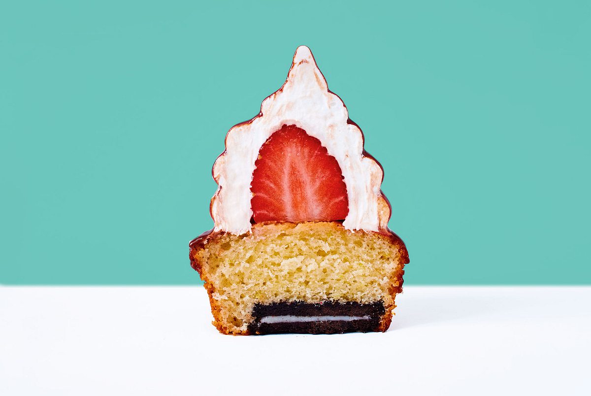 Erdbeercupcake mit Baiserkapuze Rezept