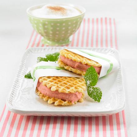 Erdbeereis-Sandwich Rezept Erdbeereis-Sandwich Rezept