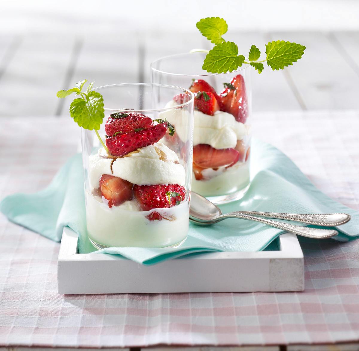 Erdbeeren mit Mascarponequark Rezept