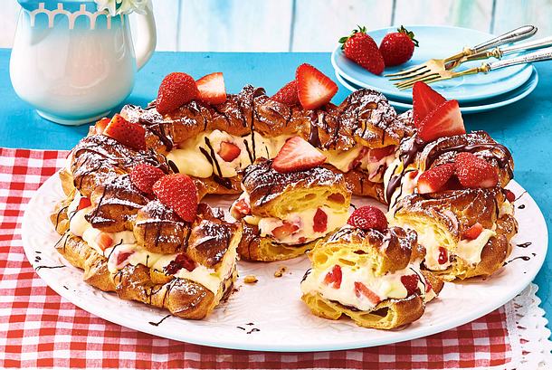 Erdbeerkranz mit Vanillecreme Rezept Erdbeerkranz mit Vanillecreme Rezept