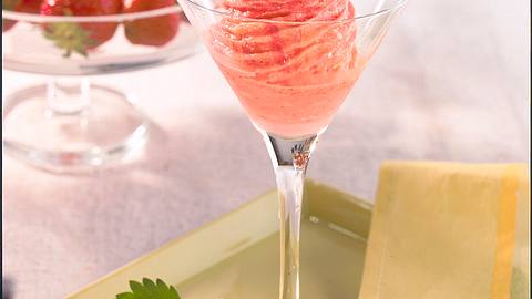 Erdbeersorbet (4 Personen) Rezept - Foto: Först, Thomas