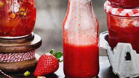 Erdbeersoße selber machen Rezept - Foto: House of Food / Food Experts KG