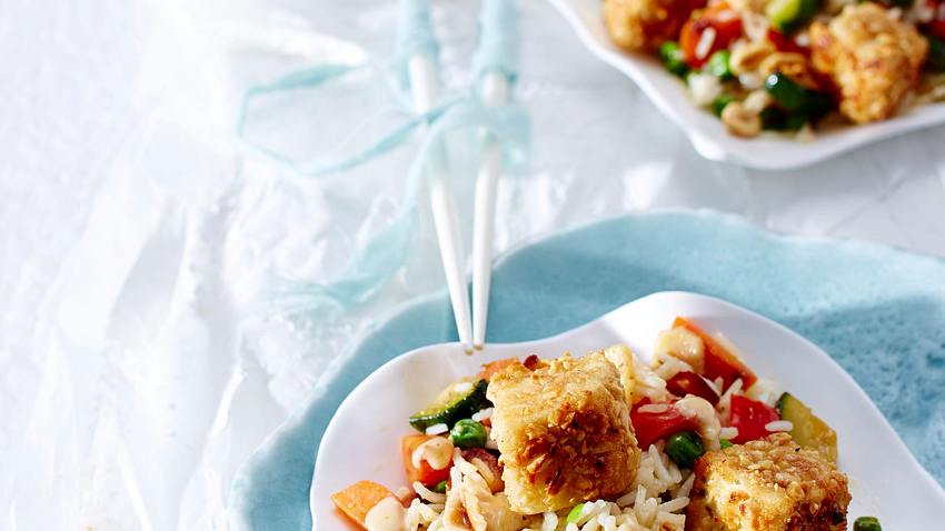 Erdnuss-Gemüse-Reis mit Tofu Rezept - Foto: House of Food / Bauer Food Experts KG