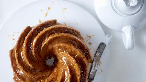 Erdnussgugel mit Karamellguss Rezept - Foto: House of Food / Bauer Food Experts KG