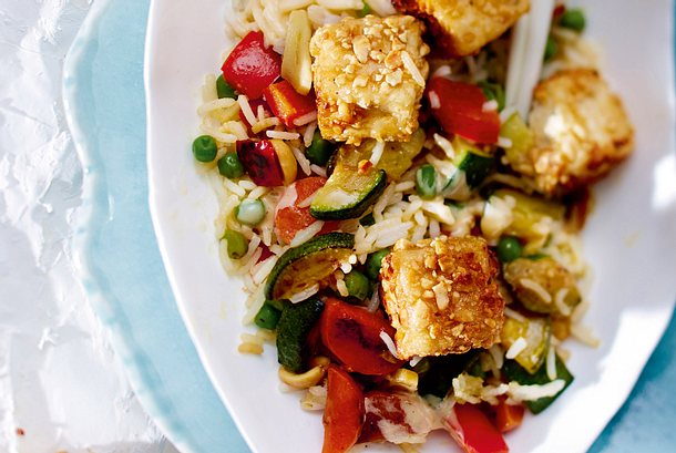 Erdnusstofu auf gebratenem Reis Rezept Erdnusstofu auf gebratenem Reis Rezept