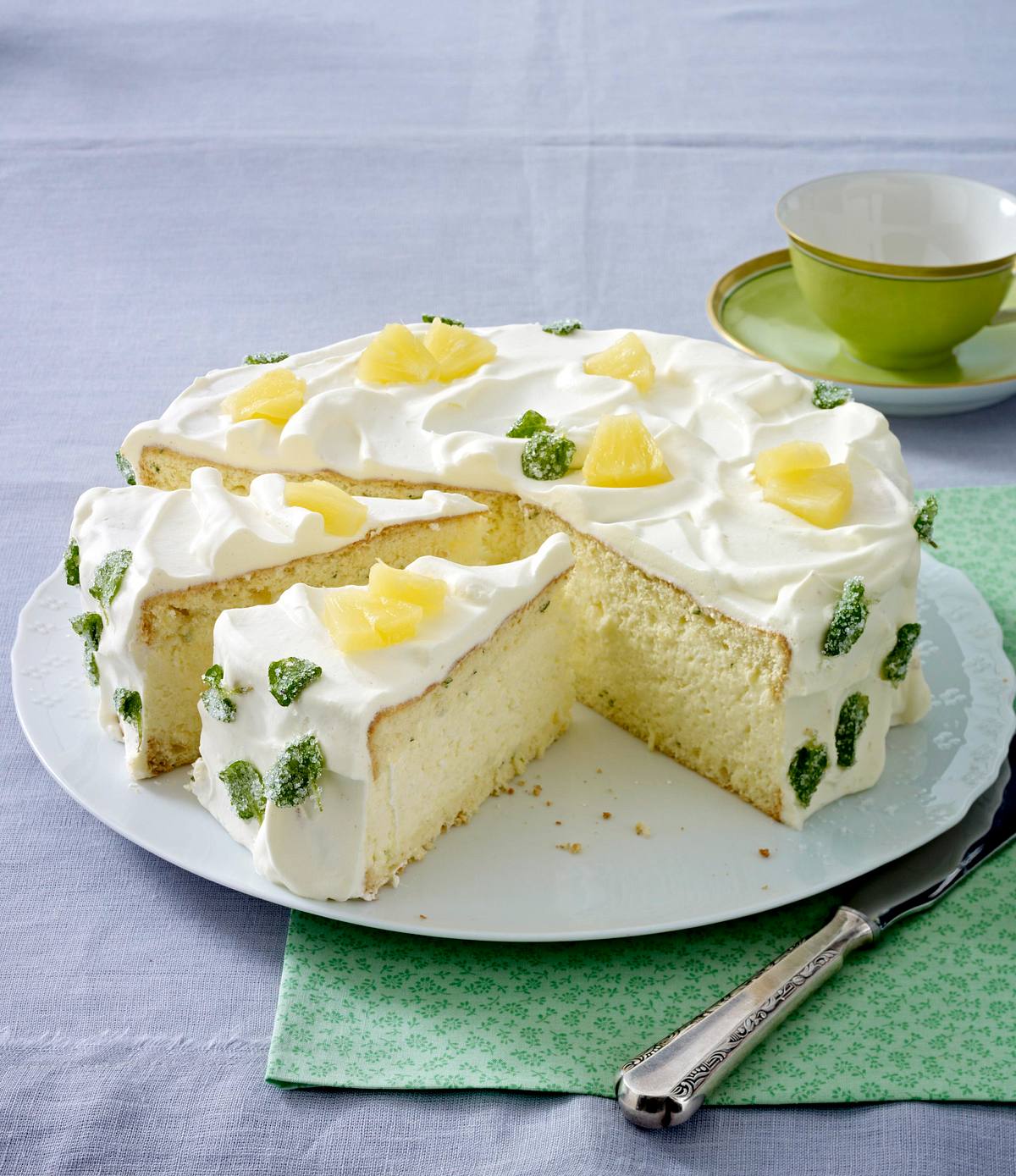 Erfrischende Ananas-Minz-Torte Rezept