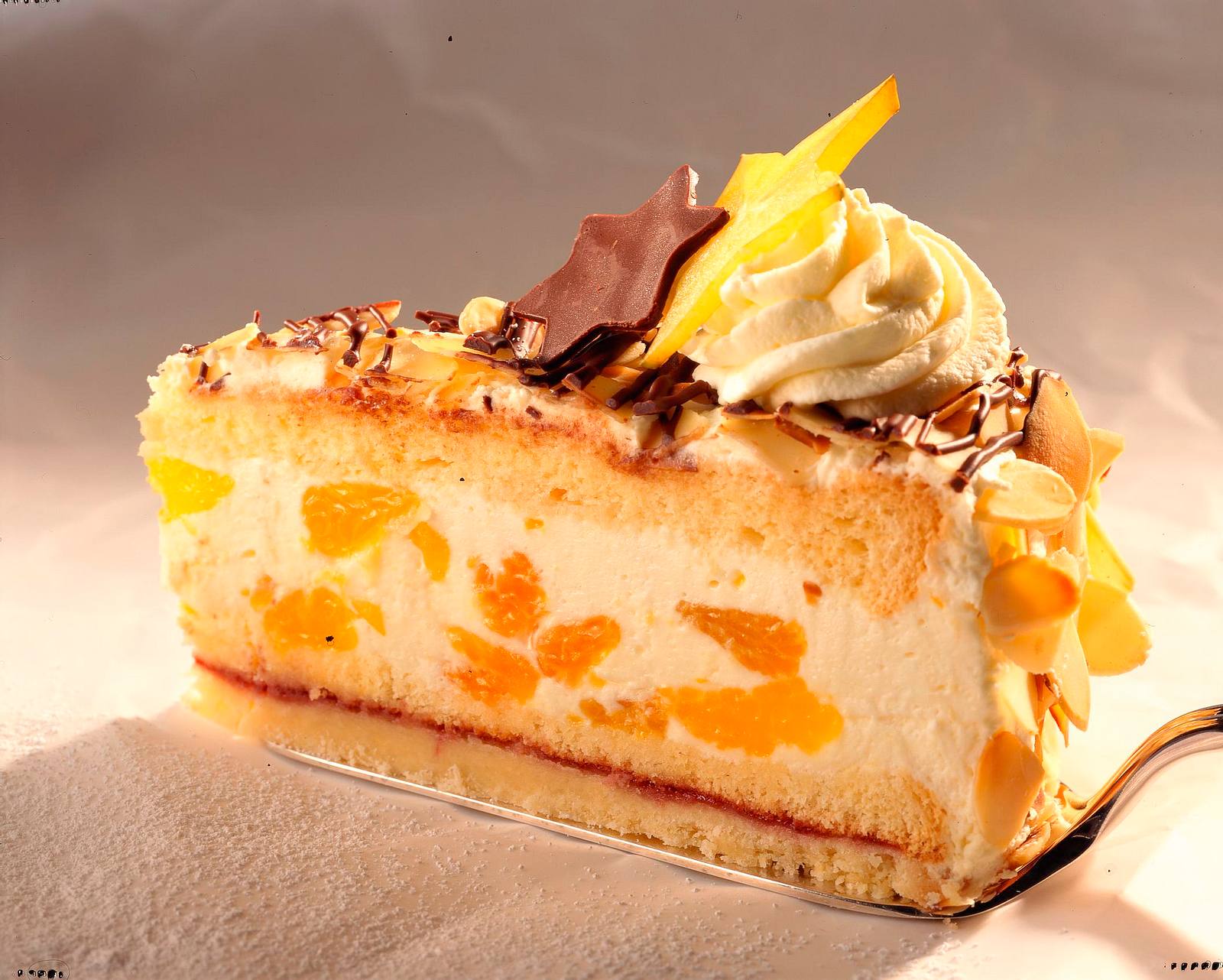 Erfrischende Zitronen-Mandarinen-Torte Rezept | LECKER