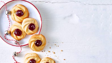 Es ist ein Kekskringel entsprungen aus einem Teige zart Rezept - Foto: LECKER @ Bauer Media Group