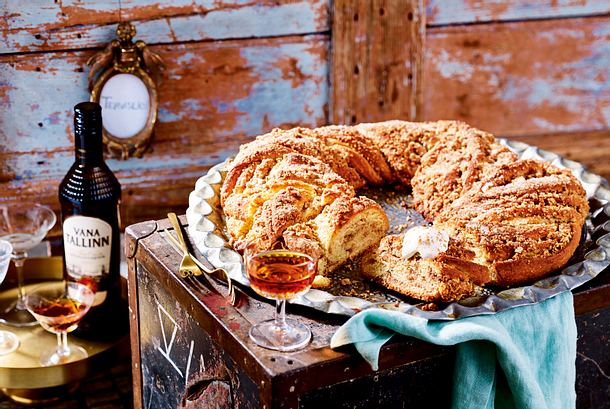 Estnischer Kringle mit Zimt und Mandeln rezept